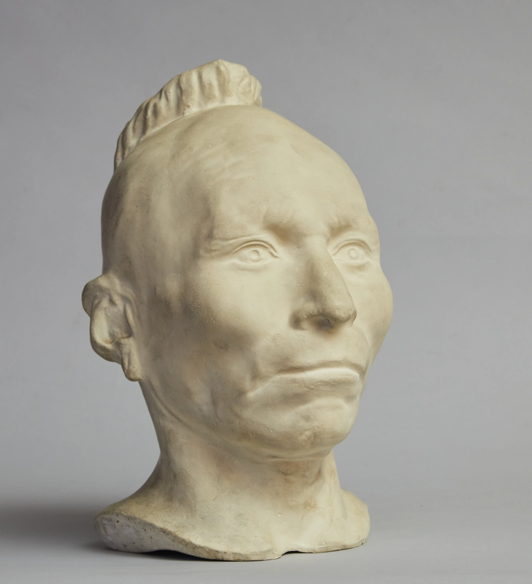 Odlitek hlavy Černého jestřába, náčelníka Sauků, kolem 1832, Podještědské muzeum Český Dub Odlitek hlavy Černého jestřába, náčelníka Sauků, kolem 1832, Podještědské muzeum Český Dub